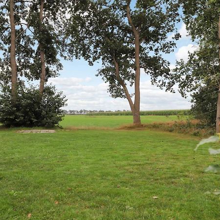 Landelijk Chalet 87 Oosterwolde  エクステリア 写真