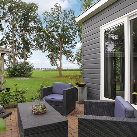 Landelijk Chalet 87 Oosterwolde  エクステリア 写真