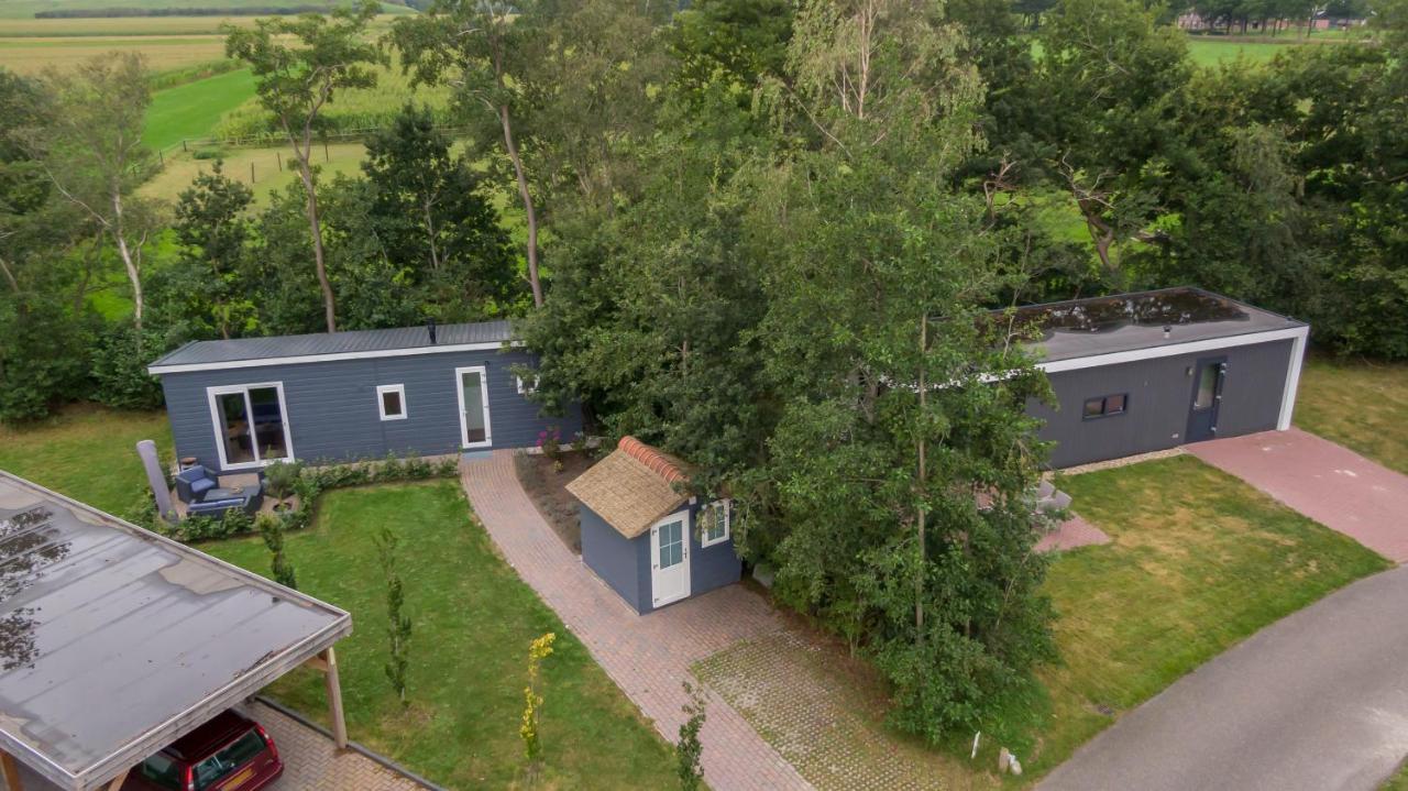 Landelijk Chalet 87 Oosterwolde  エクステリア 写真