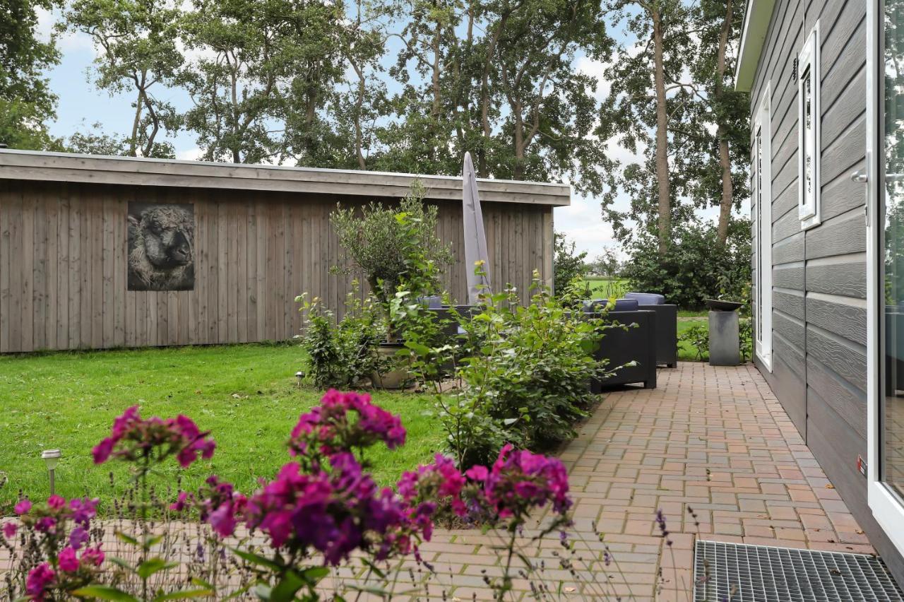 Landelijk Chalet 87 Oosterwolde  エクステリア 写真