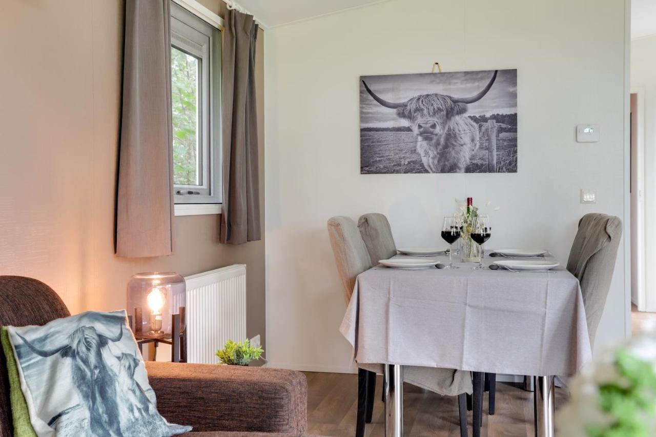 Landelijk Chalet 87 Oosterwolde  エクステリア 写真